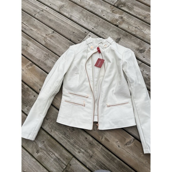 New Guess Womens M (more like S) White Faux Leather Jacket - Picture 1 of 10
